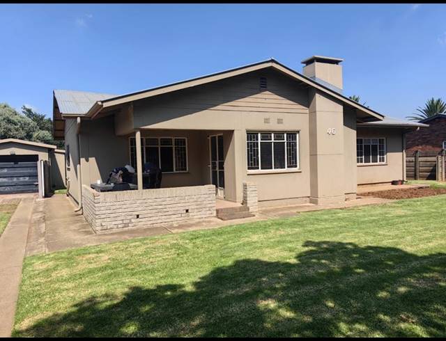 3 BEDROOM HOUSE FOR SALE IN VANDERBIJLPARK SW 1